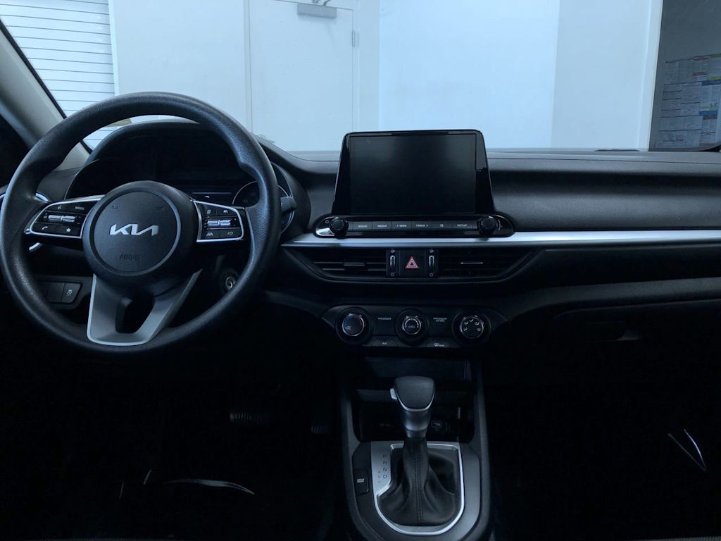 2024 Kia Forte LXS 2