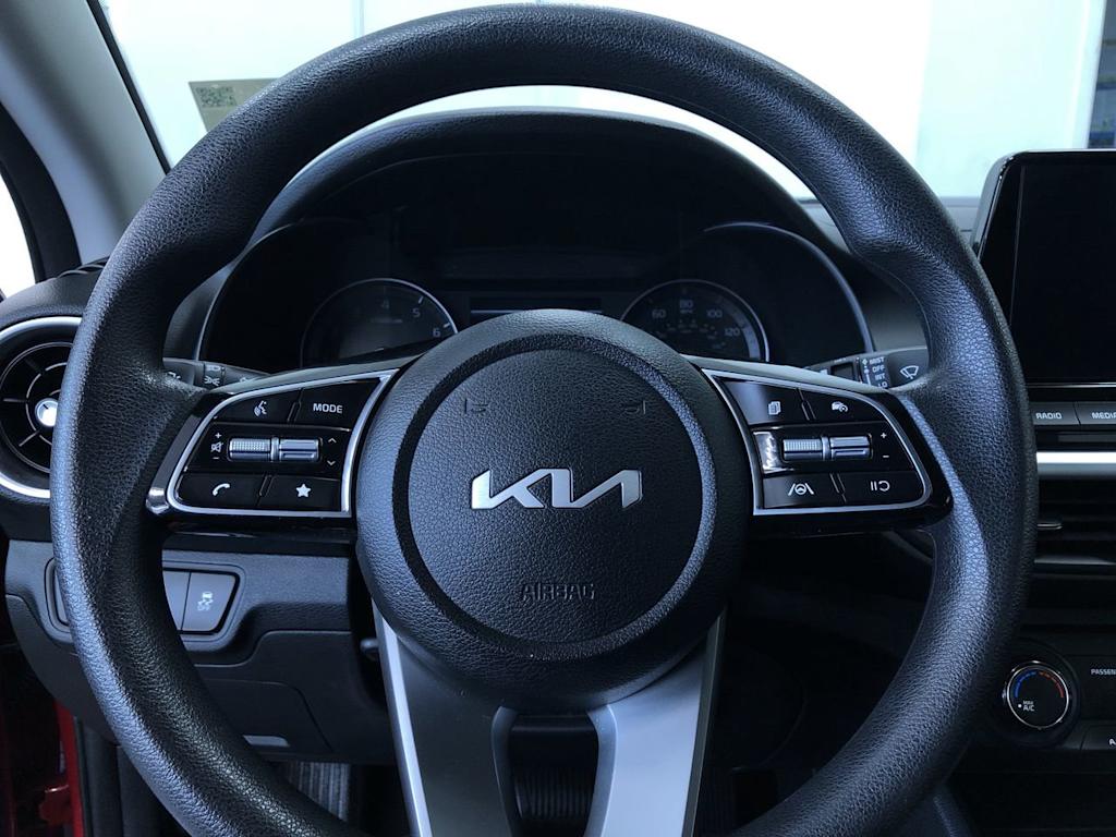 2024 Kia Forte LXS 13