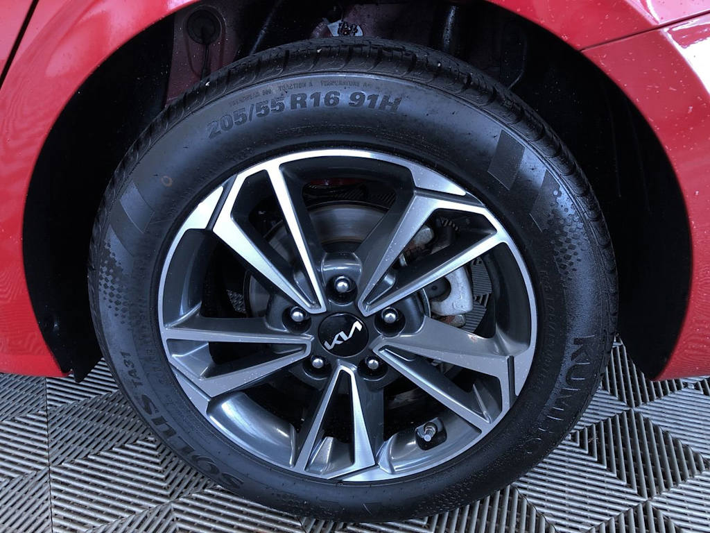 2024 Kia Forte LXS 8