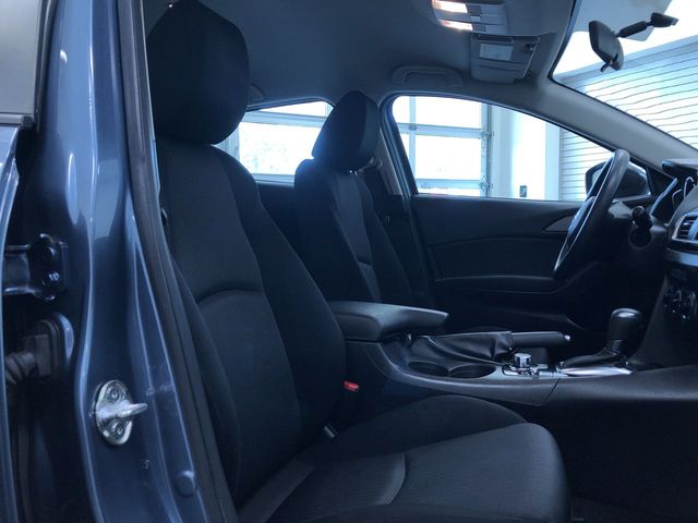 Thumbnail: 2016 Mazda Mazda3 - 10