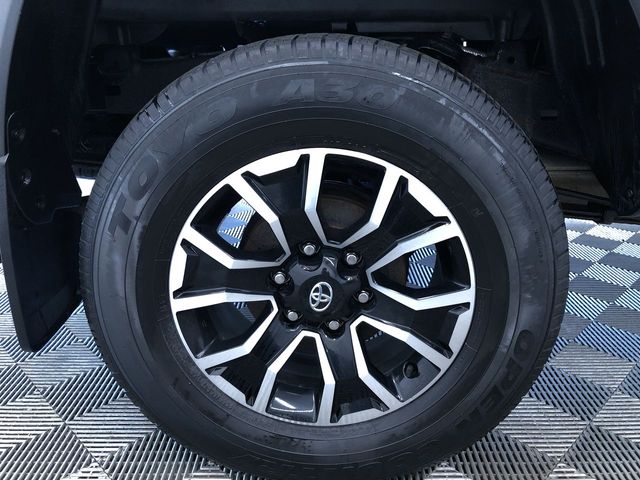 Thumbnail: 2022 Toyota Tacoma - 8