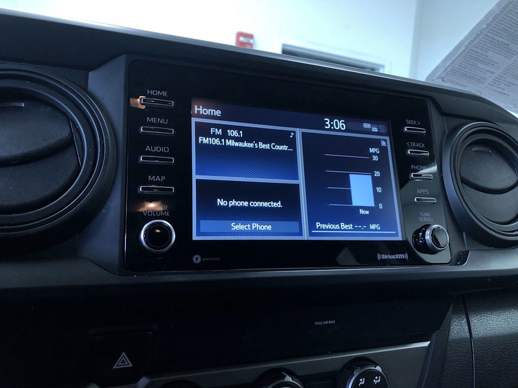 2020 Toyota Tacoma SR 28