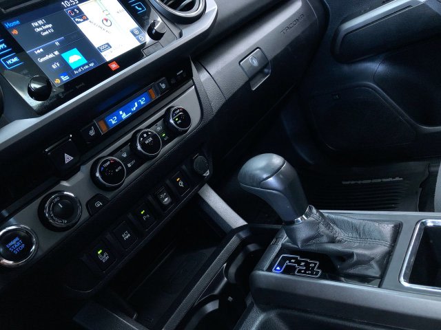 Thumbnail: 2017 Toyota Tacoma - 15