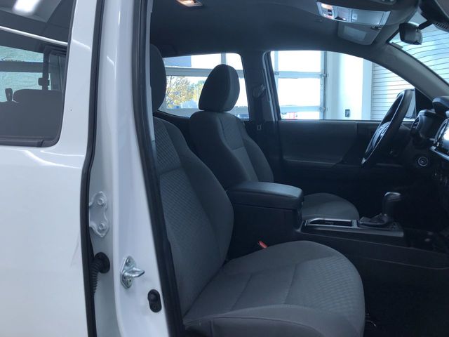 Thumbnail: 2022 Toyota Tacoma - 22