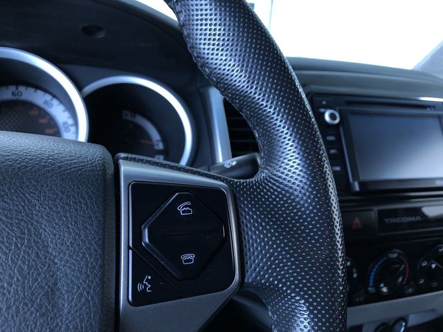 Thumbnail: 2015 Toyota Tacoma - 25