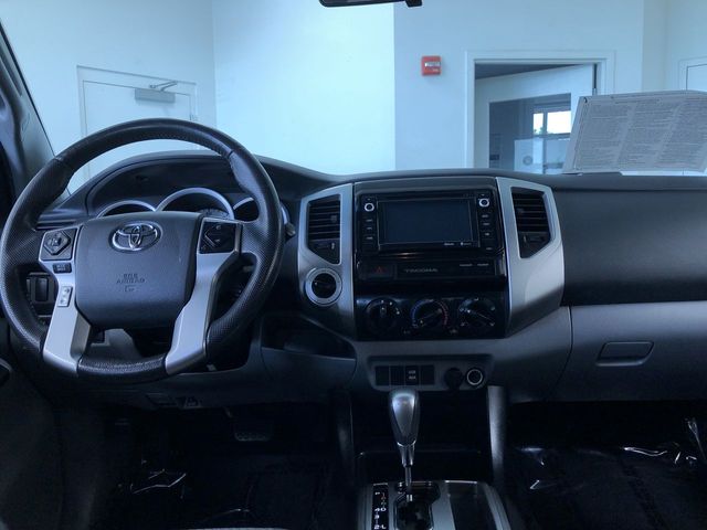 Thumbnail: 2015 Toyota Tacoma - 9