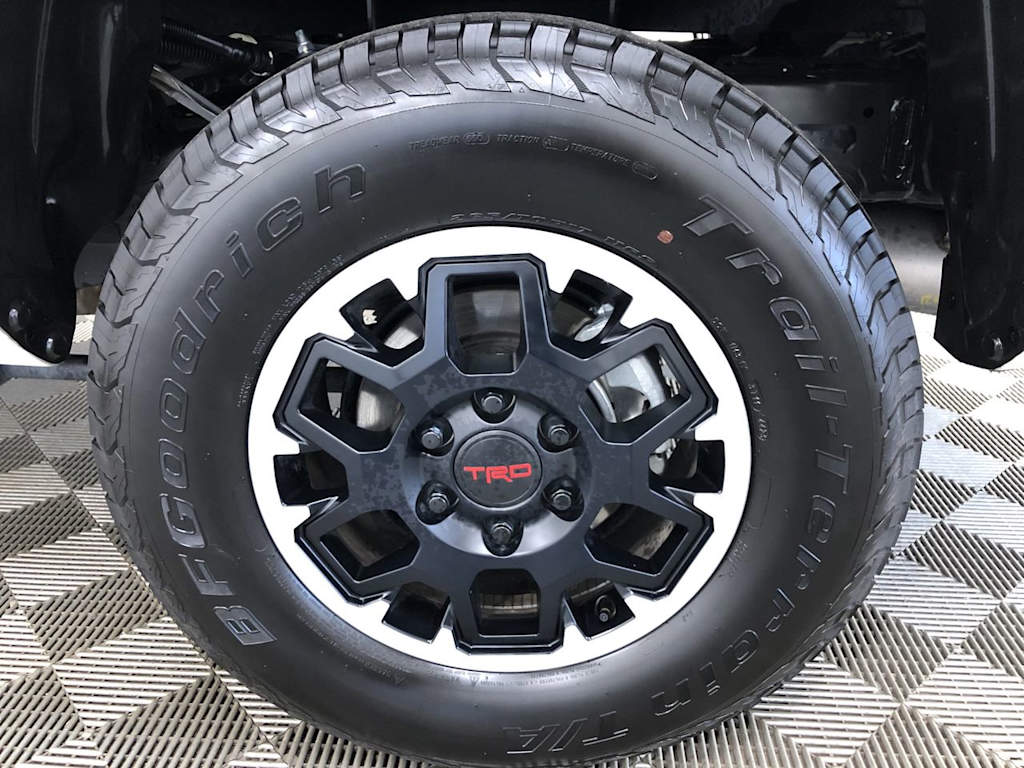 2024 Toyota Tacoma TRD Off-Road 8