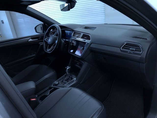 Thumbnail: 2023 Volkswagen Tiguan - 9