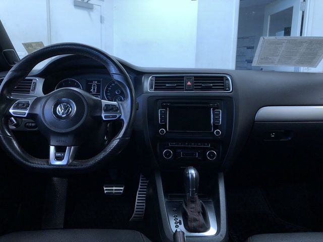 Thumbnail: 2012 Volkswagen Jetta - 8