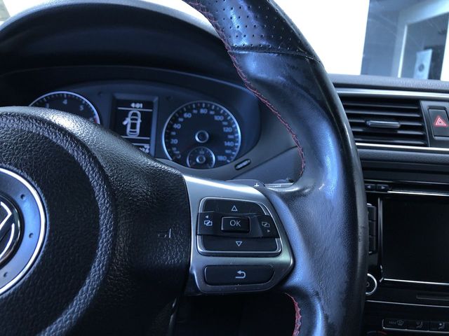 Thumbnail: 2012 Volkswagen Jetta - 29
