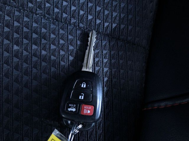 Thumbnail: 2015 Toyota Camry - 15