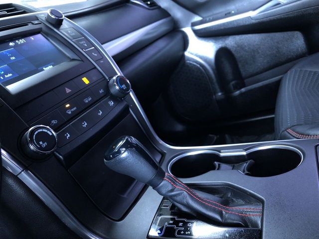 Thumbnail: 2015 Toyota Camry - 12