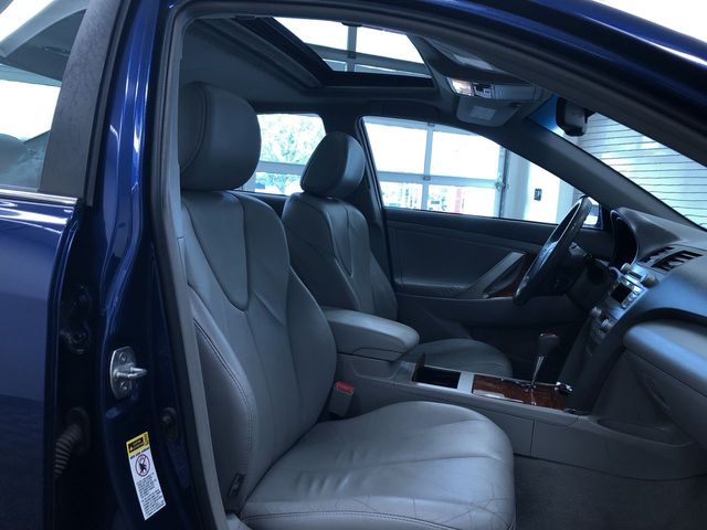 Thumbnail: 2011 Toyota Camry - 9