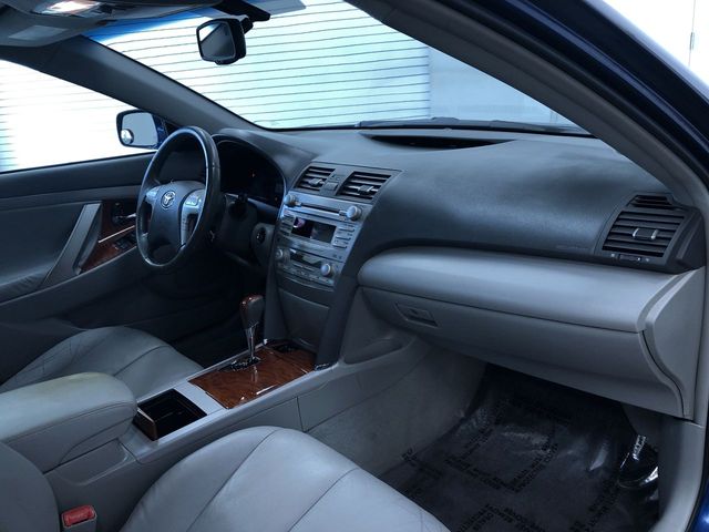 Thumbnail: 2011 Toyota Camry - 11