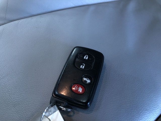 Thumbnail: 2011 Toyota Camry - 16