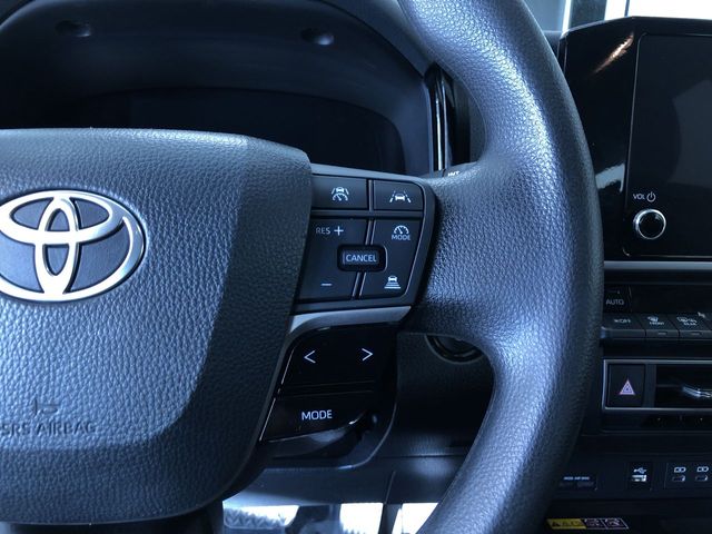 Thumbnail: 2025 Toyota Camry - 29