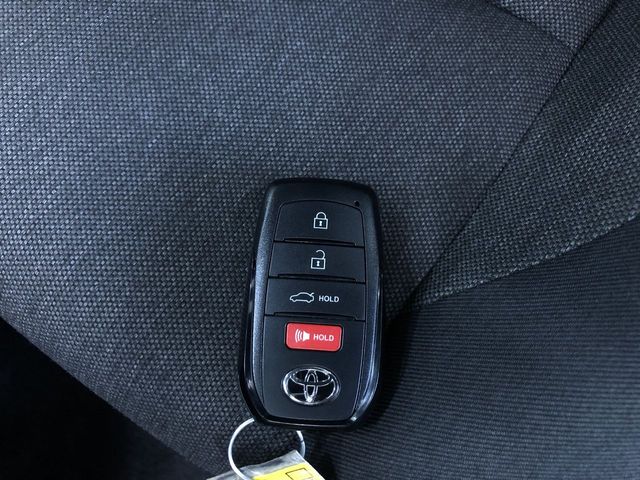 Thumbnail: 2025 Toyota Camry - 32