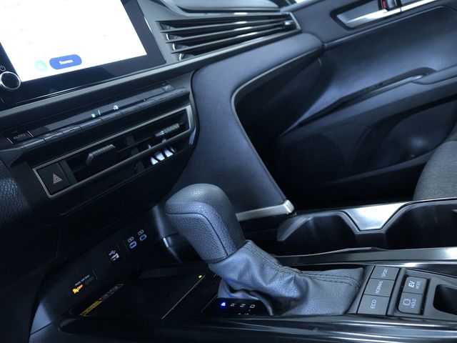 Thumbnail: 2025 Toyota Camry - 25