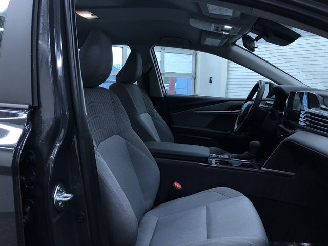 Thumbnail: 2025 Toyota Camry - 11