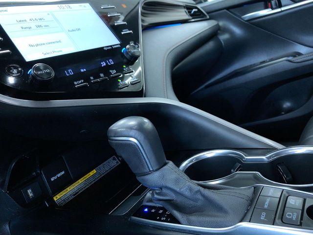 Thumbnail: 2020 Toyota Camry - 16