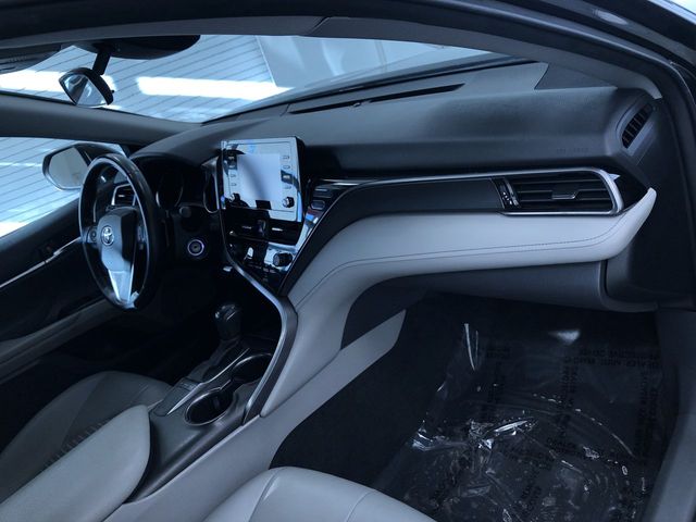 Thumbnail: 2022 Toyota Camry - 12