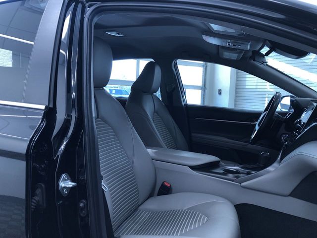 Thumbnail: 2022 Toyota Camry - 10