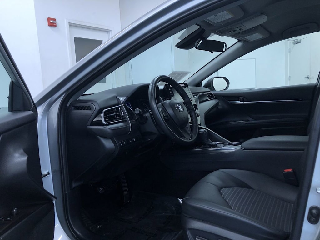 2024 Toyota Camry SE 2