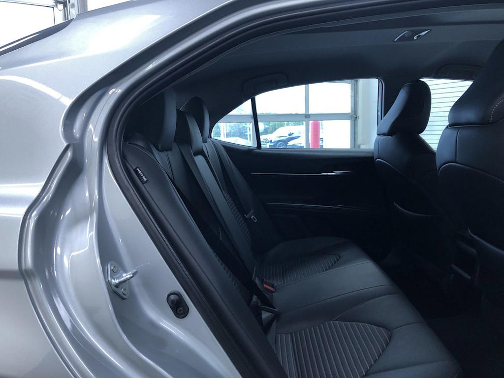 2024 Toyota Camry SE 28