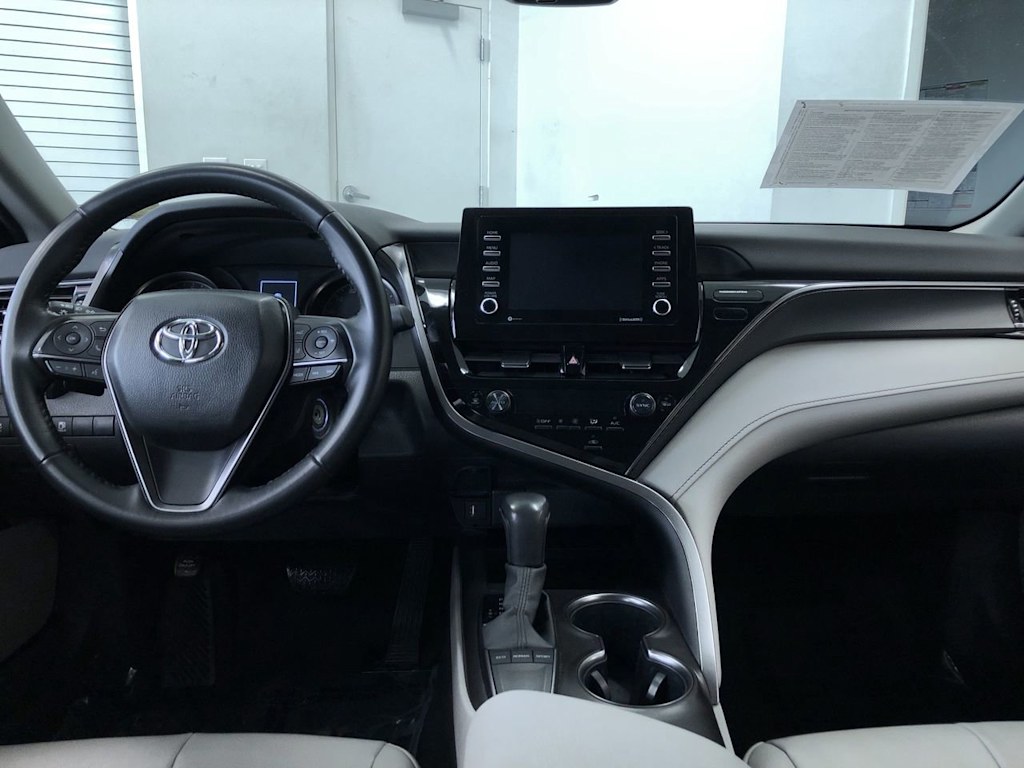 2024 Toyota Camry SE 2