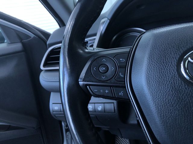 Thumbnail: 2022 Toyota Camry - 22