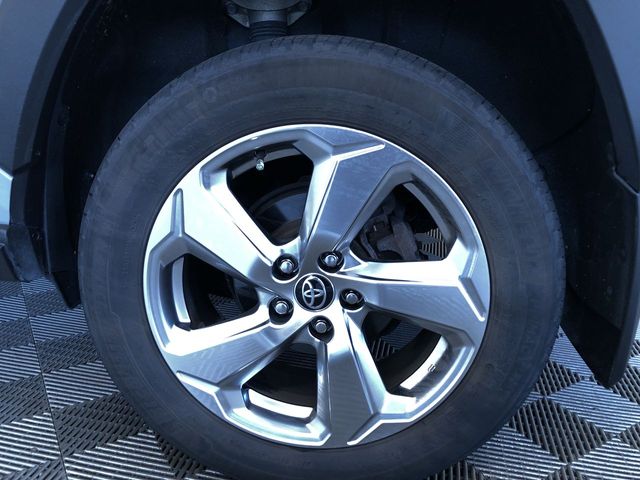 Thumbnail: 2021 Toyota RAV4 - 7