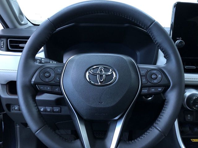 Thumbnail: 2023 Toyota RAV4 - 14