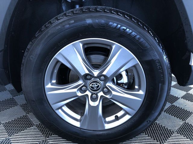 Thumbnail: 2025 Toyota RAV4 - 8