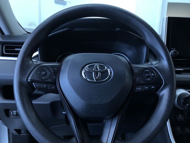 Thumbnail: 2025 Toyota RAV4 - 14