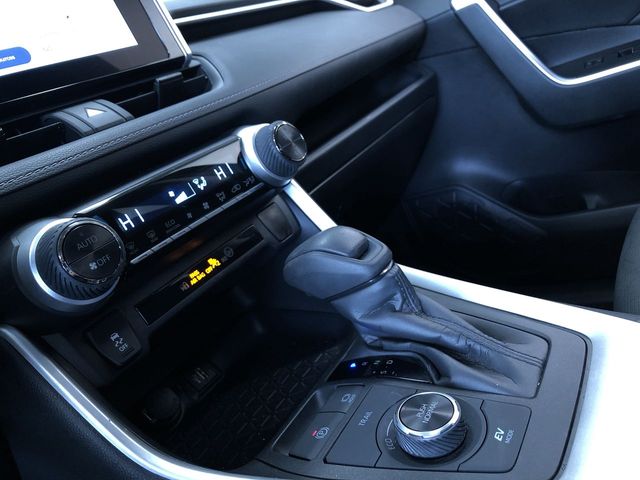 Thumbnail: 2025 Toyota RAV4 - 31