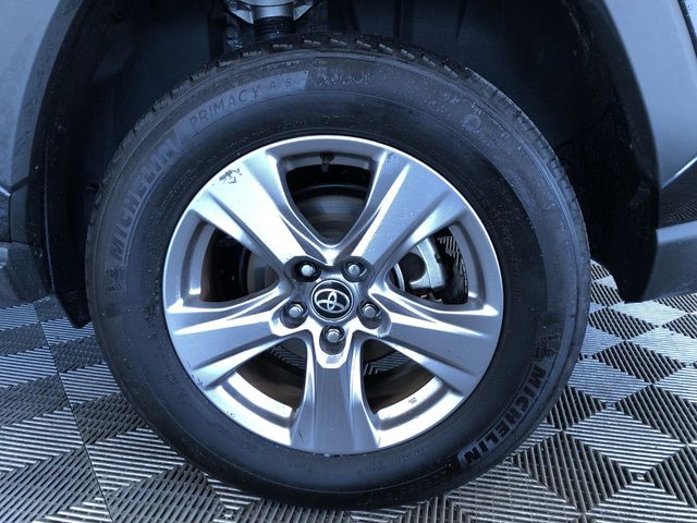 Thumbnail: 2025 Toyota RAV4 - 8