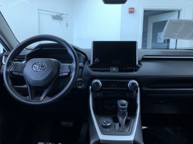 Thumbnail: 2025 Toyota RAV4 - 9