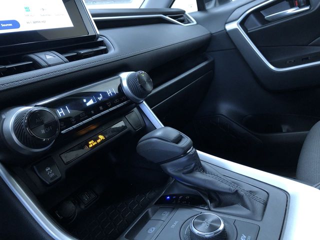 Thumbnail: 2025 Toyota RAV4 - 14