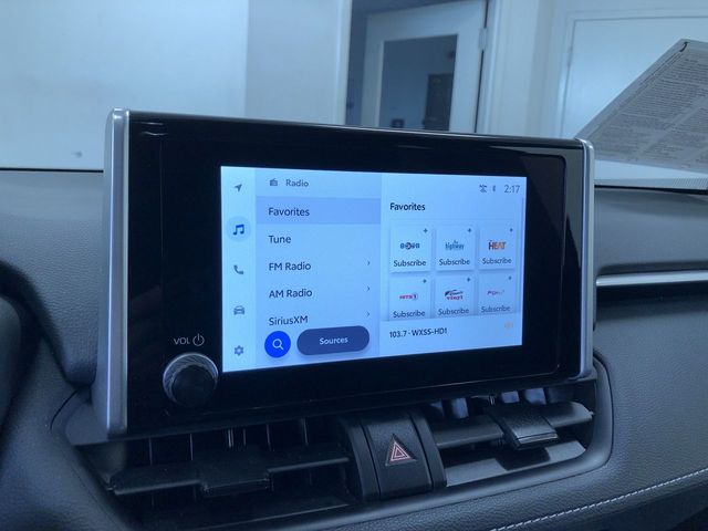 Thumbnail: 2025 Toyota RAV4 - 33