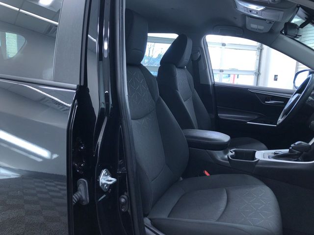 Thumbnail: 2024 Toyota RAV4 - 10