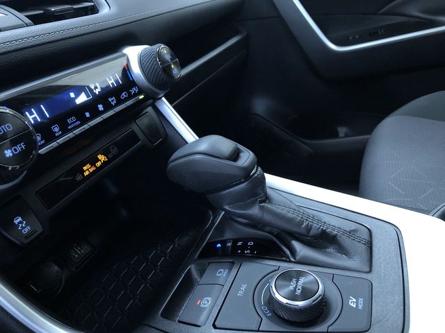 Thumbnail: 2025 Toyota RAV4 - 15