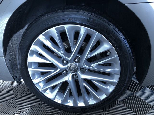 Thumbnail: 2018 Lexus ES - 8