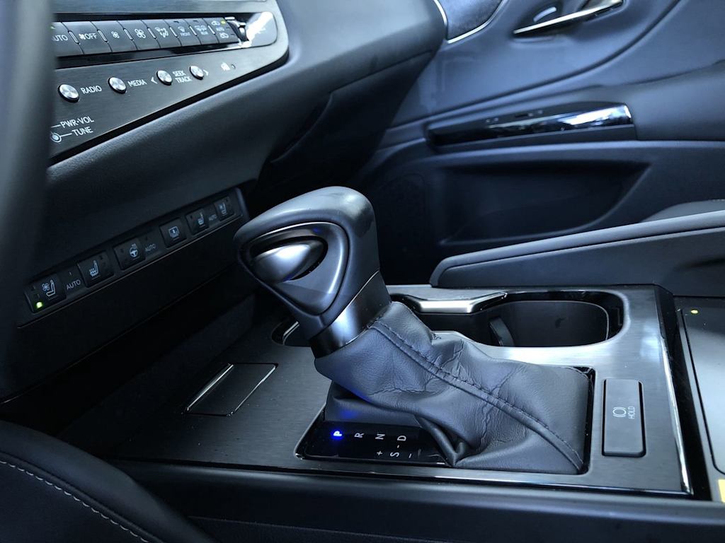 2025 Lexus ES 350 Luxury 15