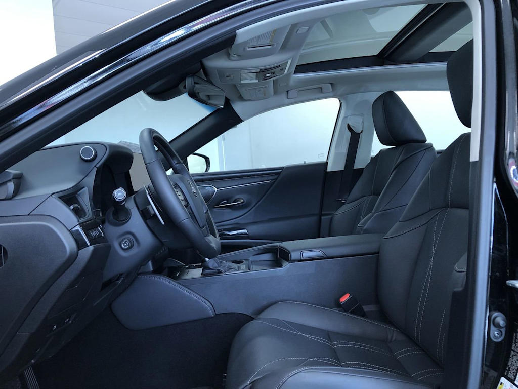2025 Lexus ES 350 Luxury 9