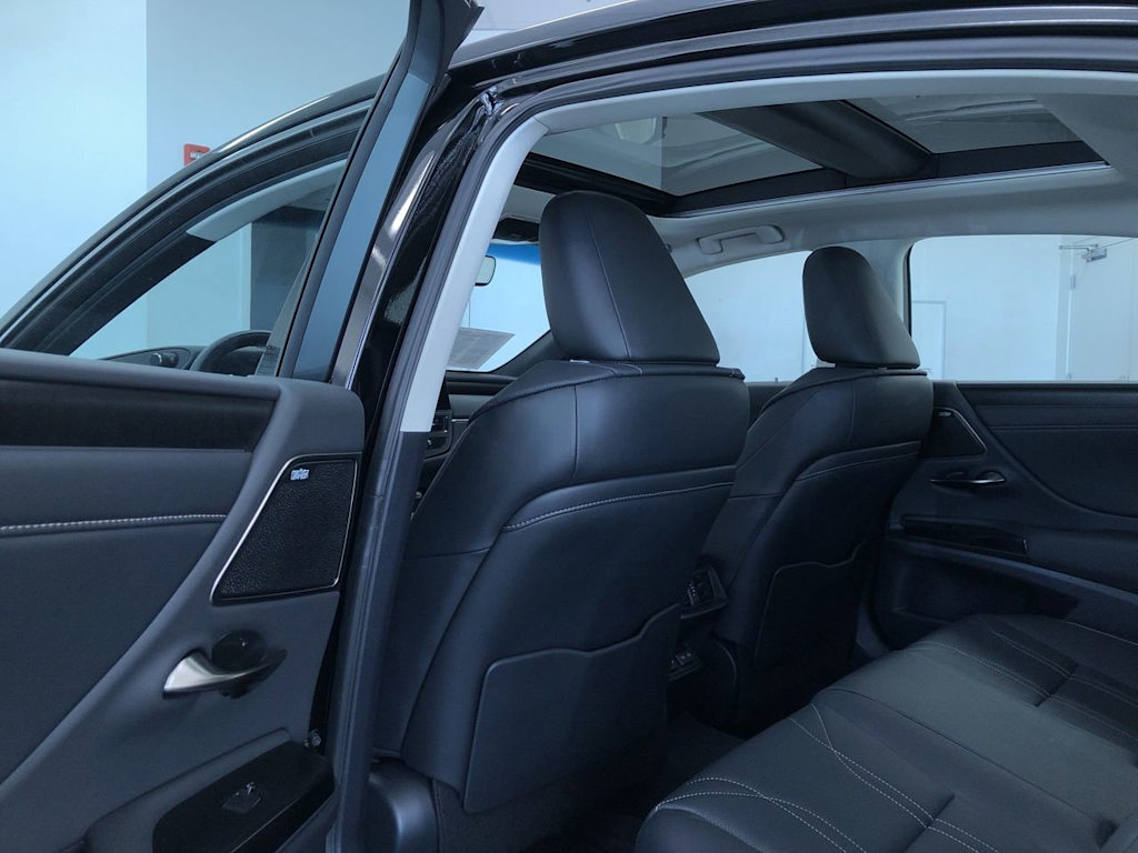 2025 Lexus ES 350 Luxury 11