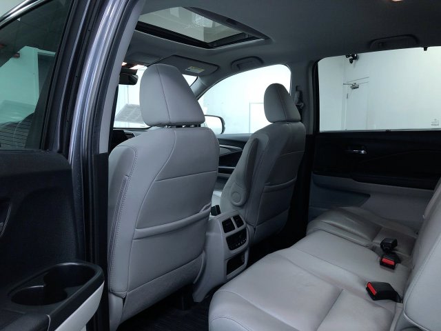 Thumbnail: 2020 Honda Pilot - 11