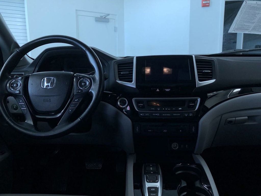 2016 Honda Pilot Touring 9