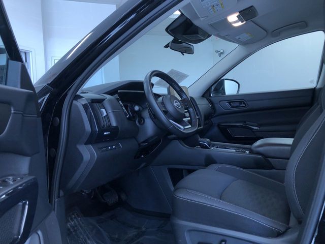 Thumbnail: 2025 Nissan Pathfinder - 2