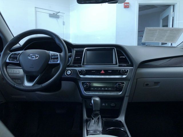 Thumbnail: 2019 Hyundai Sonata - 9