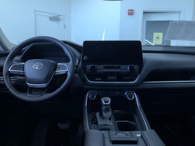 Thumbnail: 2025 Toyota Grand Highlander - 2